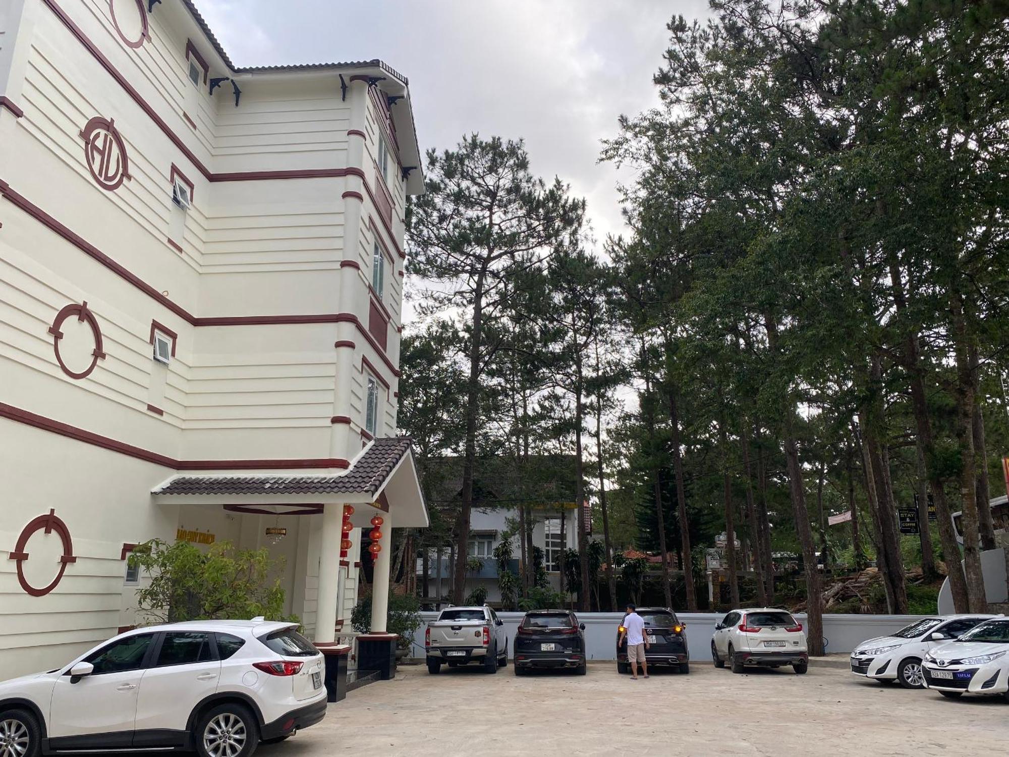 Khach San Hung Viet Hotell Kon Tum Exteriör bild